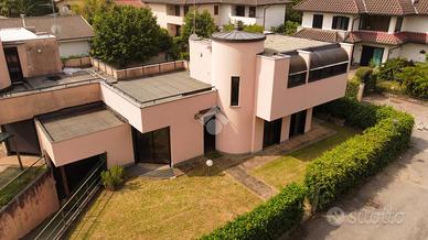 PORZIONE DI BIFAMILIARE A CASATENOVO