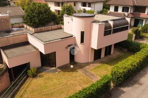 PORZIONE DI BIFAMILIARE A CASATENOVO