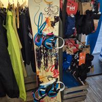 tavola snowboard black hole 148 donna + attacchi  