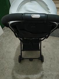 passeggino con tendalino antipioggia 