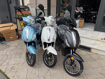 Scooter elettrico ztech Yadea