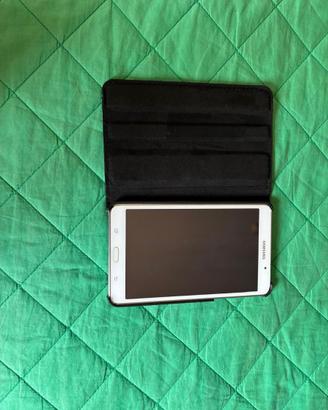 Samsung Tablet 7 pollici  SM T-230 + cover nuova
