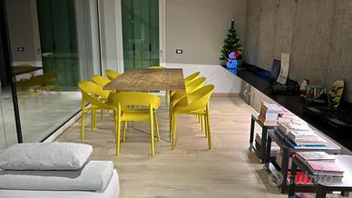 tavolo piano legno vecchio gambe inclinate vetro