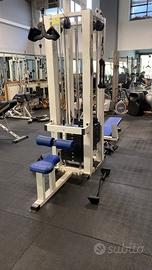 Macchina 4 Stazioni con Lat Pulley