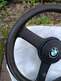 Volante sportivo BMW d'epoca