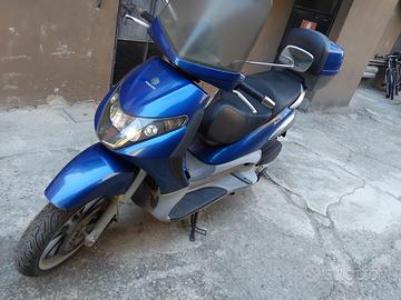 Piaggio Beverly 250