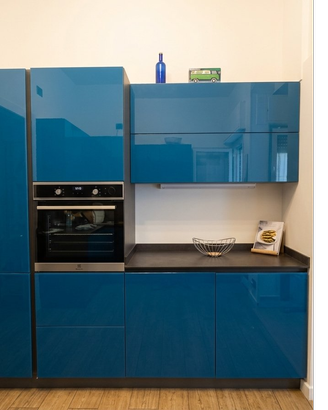 Cucina completa di elettrodomestici