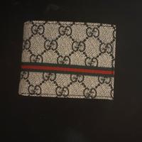 Portafoglio Gucci Bianco, interno in pelle nera