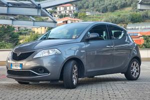 Lancia ypsilon 1.2 benzina 69 cavalli