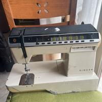 Macchina da cucire Singer Futura Modello 1000