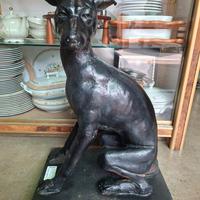 Statua in  metallo cane