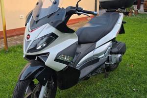 Aprilia Sr 300 max
