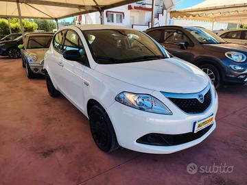 Lancia Ypsilon 1.0 FireFly Hybrid 2023 19.000km