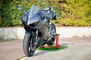 Ducati Panigale V2 Black 2024 – 3.600 km – 2028
