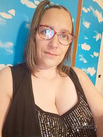 Cameriera barista donna pulizie