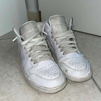 🔥 Nike Air Jordan 1 Mid 🔥