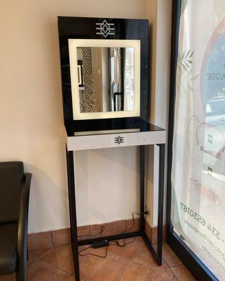 postazione professionale make up