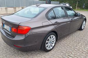 BMW F30 318d berlina 143cv 139000km 08.2013