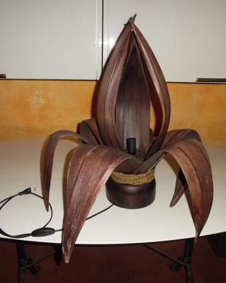 LampadaDaTavoloUsataVintageInLegnoDiCoccoConLampad