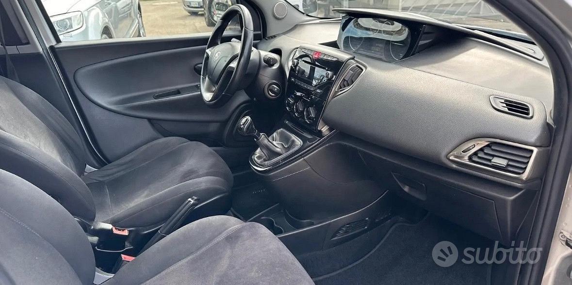 Lancia Ypsilon 2014 photo 5