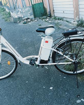 bicicletta a pedalata assistita 