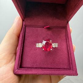 Anello in Oro Bianco 18kt con Rubino e Diamanti