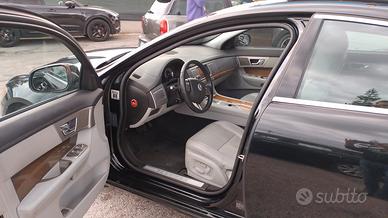 jaguar  XF V6