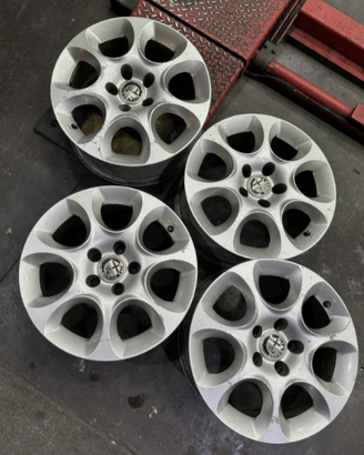 Cerchi in lega originali Alfa Romeo 159 16"