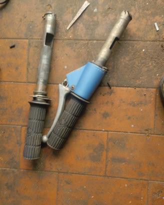 comandi accelleratore e cambio su manubrio vespa 9