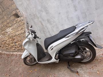 Honda sh 350