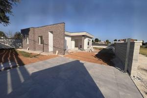 Villa di 90 m² con 4 locali a Nettuno