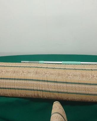 Cuscino circolare per letto con testata abbinata 