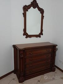 Cassettone in vera noce con specchio