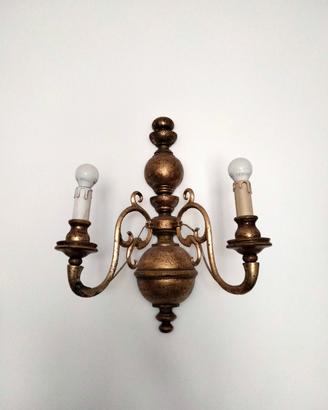 Lampadari in legno ricoperti oro