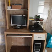 scrivania per computer 