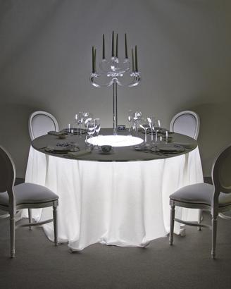 Tavolo per catering luminosi