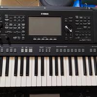 Yamaha PSR sx 720