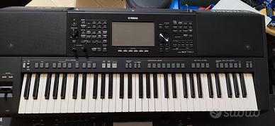 Yamaha PSR sx 720