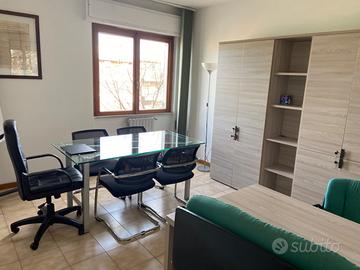 Stanza uso ufficio in studio di professionisti