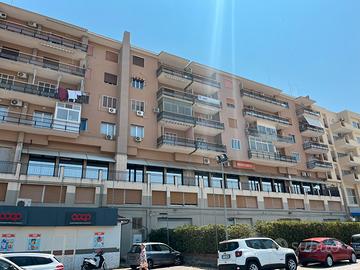 Luminoso appartamento fronte porto