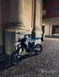 Suzuki Valenti 125