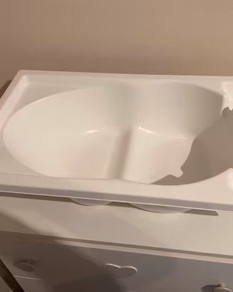 Lettino e fasciatoio Pali