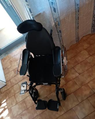 carrozzina elettrica per disabili