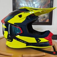 Casco UFO Intrepid