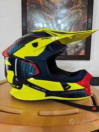 Casco UFO Intrepid