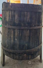 Tino in legno per vino