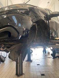 Peugeot 208 incidentata
