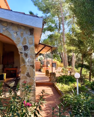 VILLA SINGOLA A MARACALAGONIS