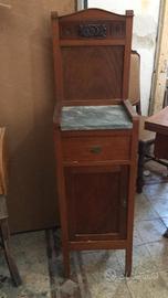 Comodino arte povera siciliano 