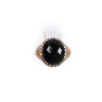 Anello in oro con onice e diamanti
